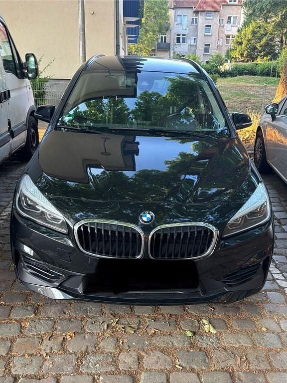 Schwarz Gebraucht 2019 BMW 218 Gran Tourer Performance Van / Kleinbus | 19.500 € (Fairer Preis) - Bild 1/3