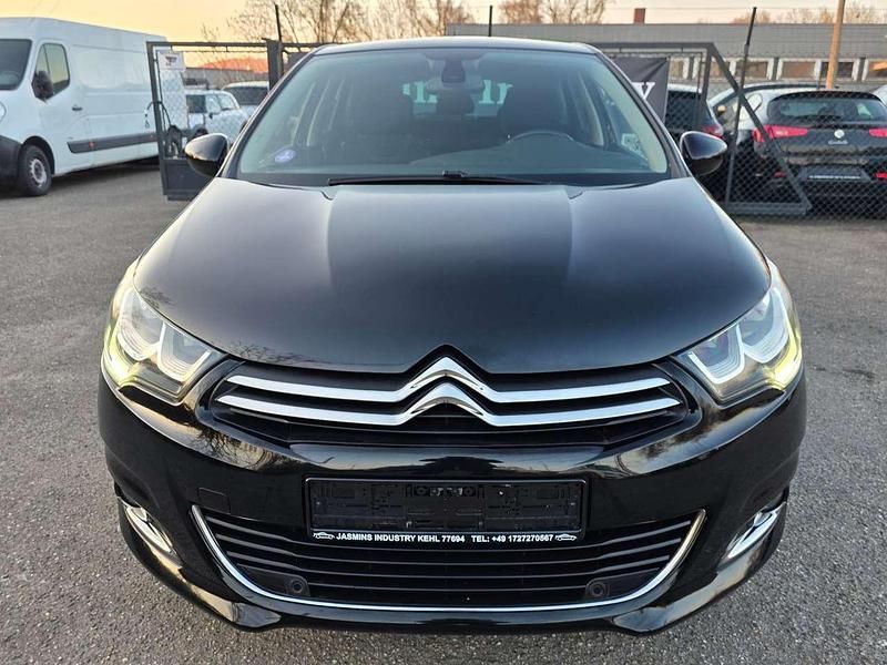 Gebraucht Citroën C4 110 PS (80 kW) 2017 Schwarz perla nera/metallic k Limousine