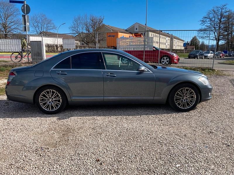 Usata Mercedes S320 215 CV (158 kW) 2008 Grigio Berlina