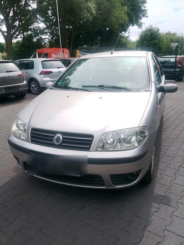 Silber Gebraucht 2004 Fiat Punto Kleinwagen | 800 € (Guter Preis) - Bild 1/4