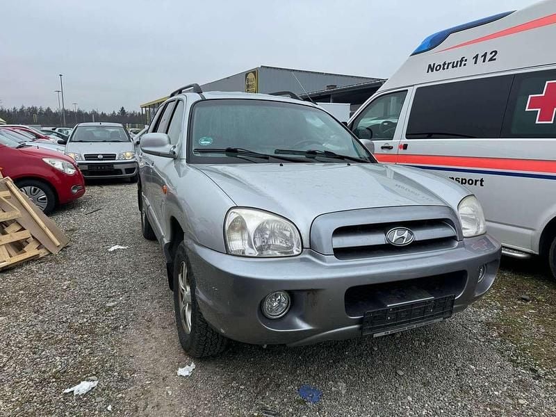 Gebraucht Hyundai Santa Fe GLS 145 PS (106 kW) 2005 Smart silver+medium SUV