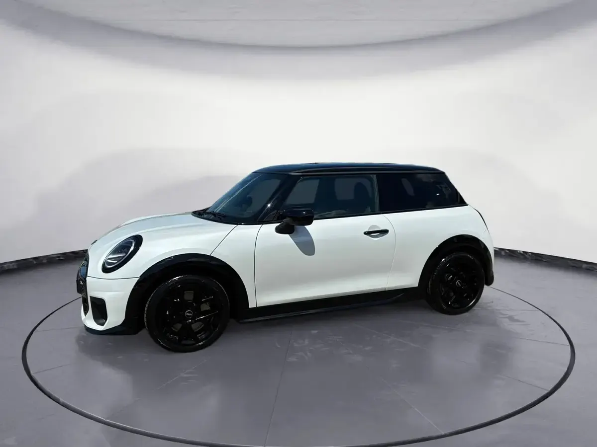Gebraucht Mini John Cooper Works 204 PS (150 kW) 2025 Weiß Kleinwagen