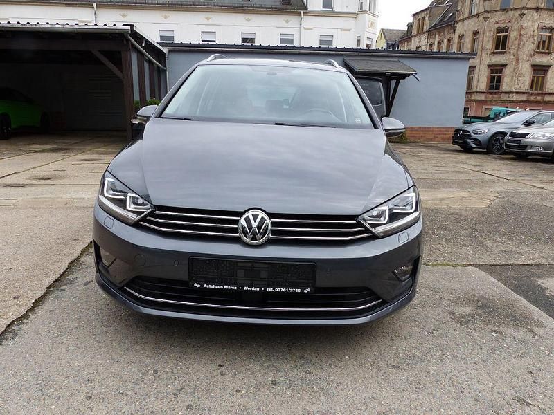 Grau Gebraucht 2018 VW Golf VII Highline Limousine | 14.890 € (Fairer Preis) - Bild 1/4