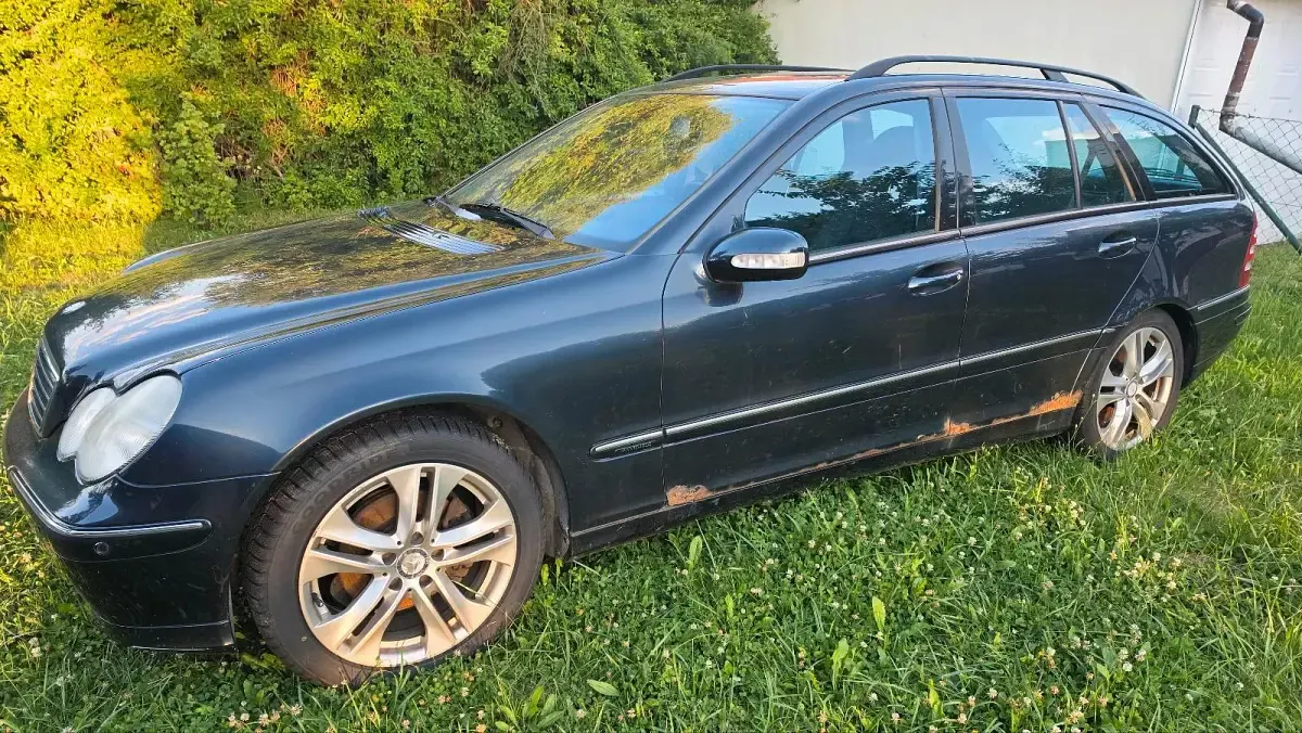 Gebraucht Mercedes C180 143 PS (105 kW) 2003 Schwarz Kombi