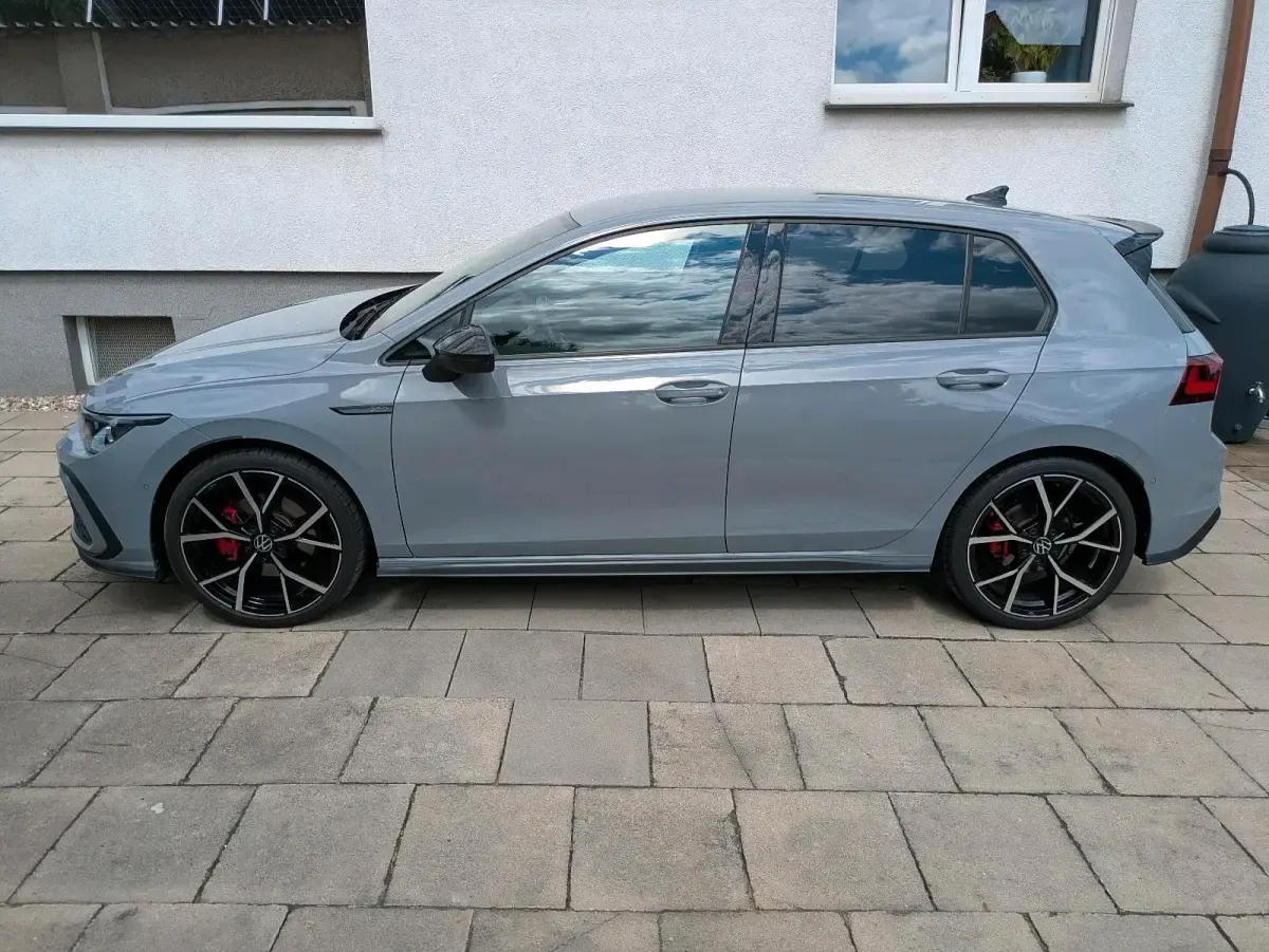 Gebraucht VW Golf VIII Style 200 PS (147 kW) 2023 Grau Limousine