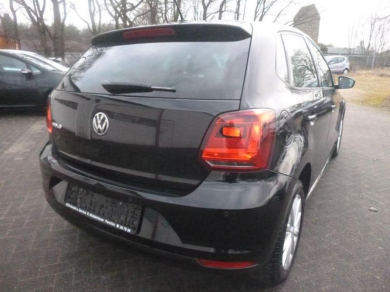 Gebraucht VW Polo LOUNGE 75 PS (55 kW) 2015 Schwarz Limousine