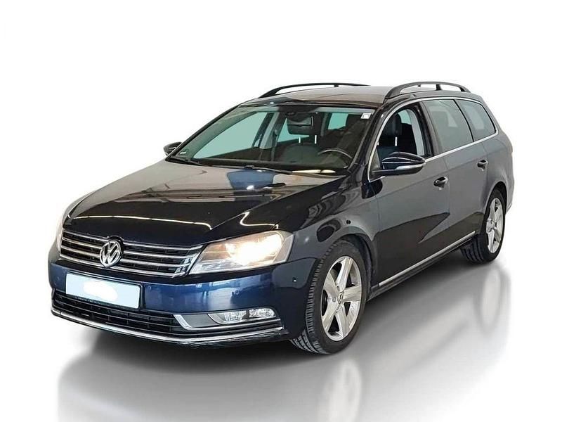 Blau Gebraucht 2011 VW Passat Comfortline Kombi | 6.000 € (Guter Preis) - Bild 1/4