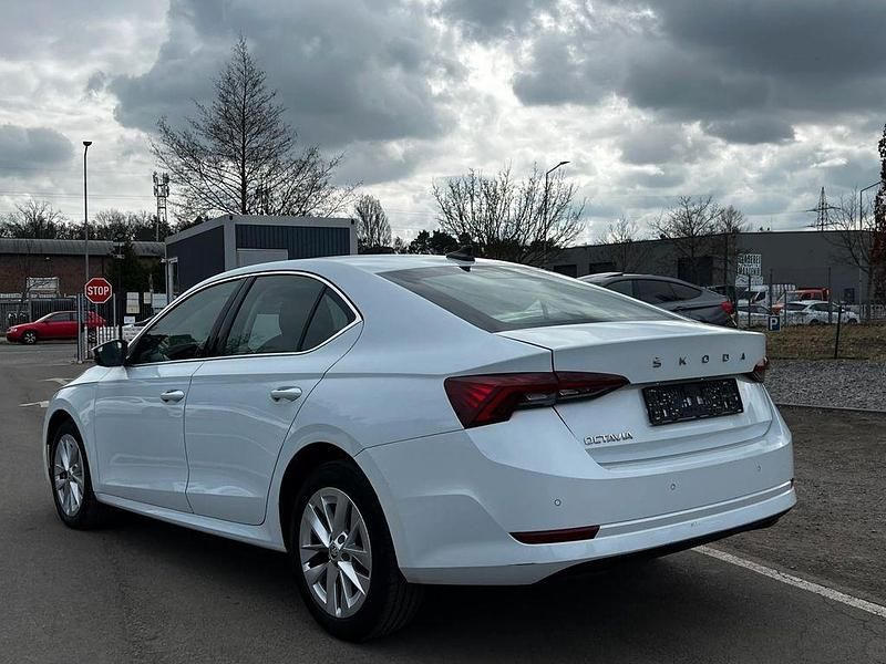Gebraucht Skoda Octavia Style 150 PS (110 kW) 2021 Limousine