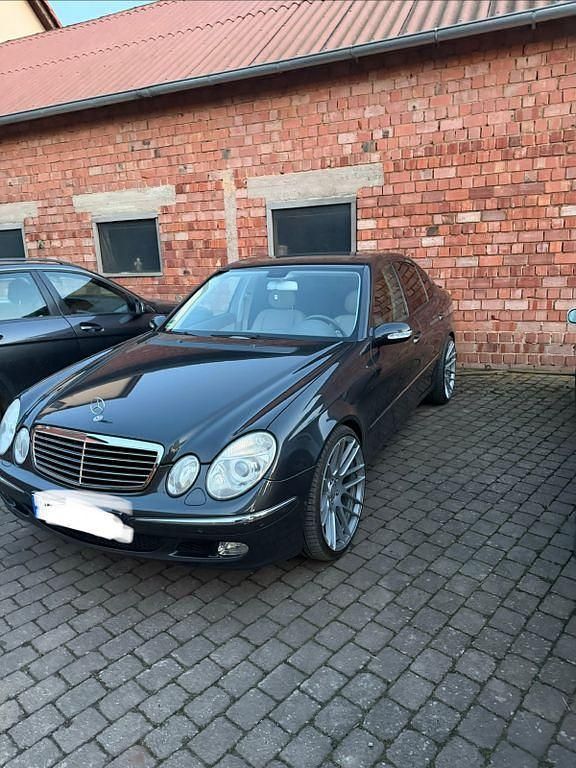 Gebraucht Mercedes E500 Elegance 306 PS (225 kW) 2002 Grau Limousine