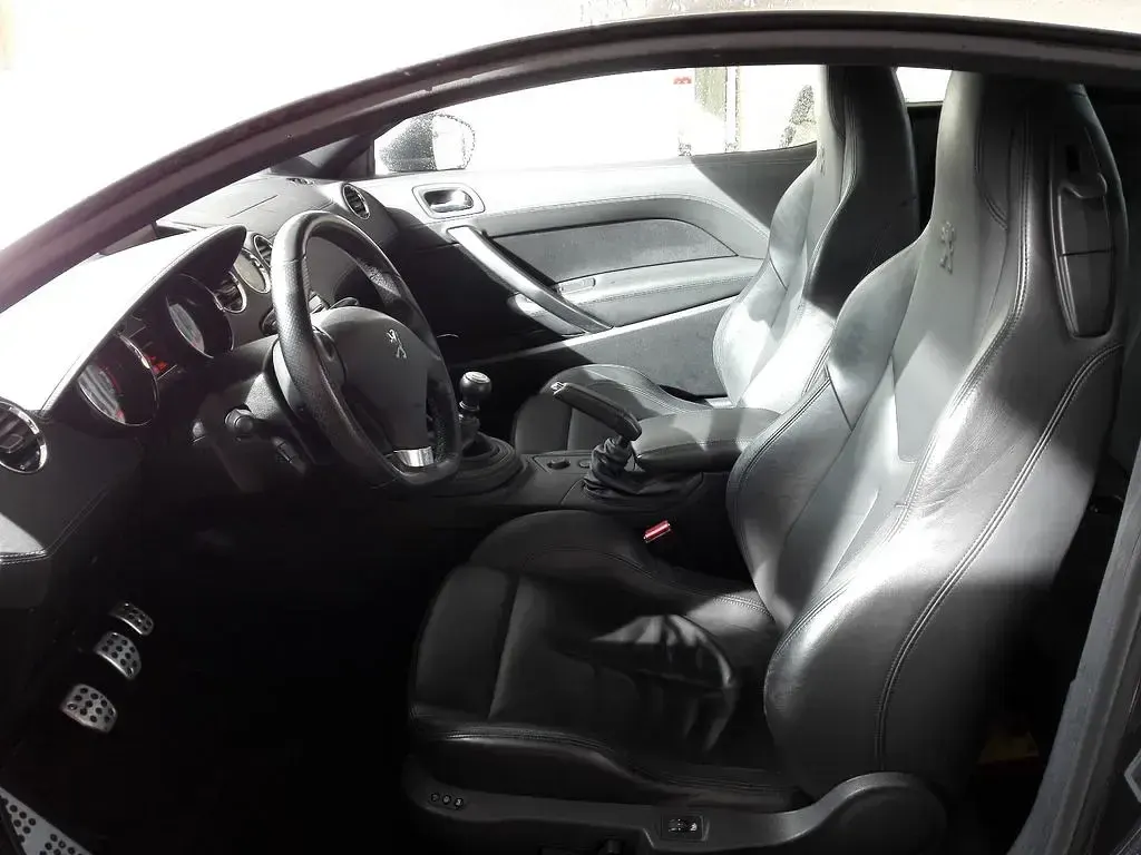 Gebraucht Peugeot RCZ 163 PS (119 kW) 2011 Schwarz Coupé
