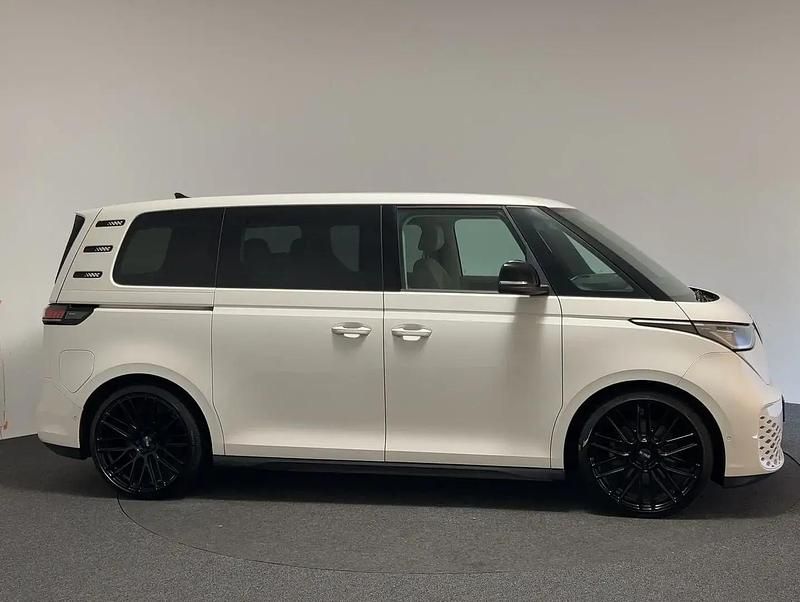 Gebraucht VW ID. Buzz Pro 150 kW (204 PS) 2023 Weiss Van / Kleinbus