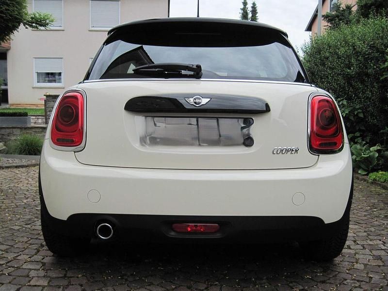 Gebraucht Mini Cooper 136 PS (100 kW) 2016 Weiß Kleinwagen