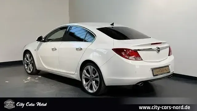 Gebraucht Opel Insignia Innovation 260 PS (191 kW) 2011 Schneeweiss/summitwhite/arctic Limousine