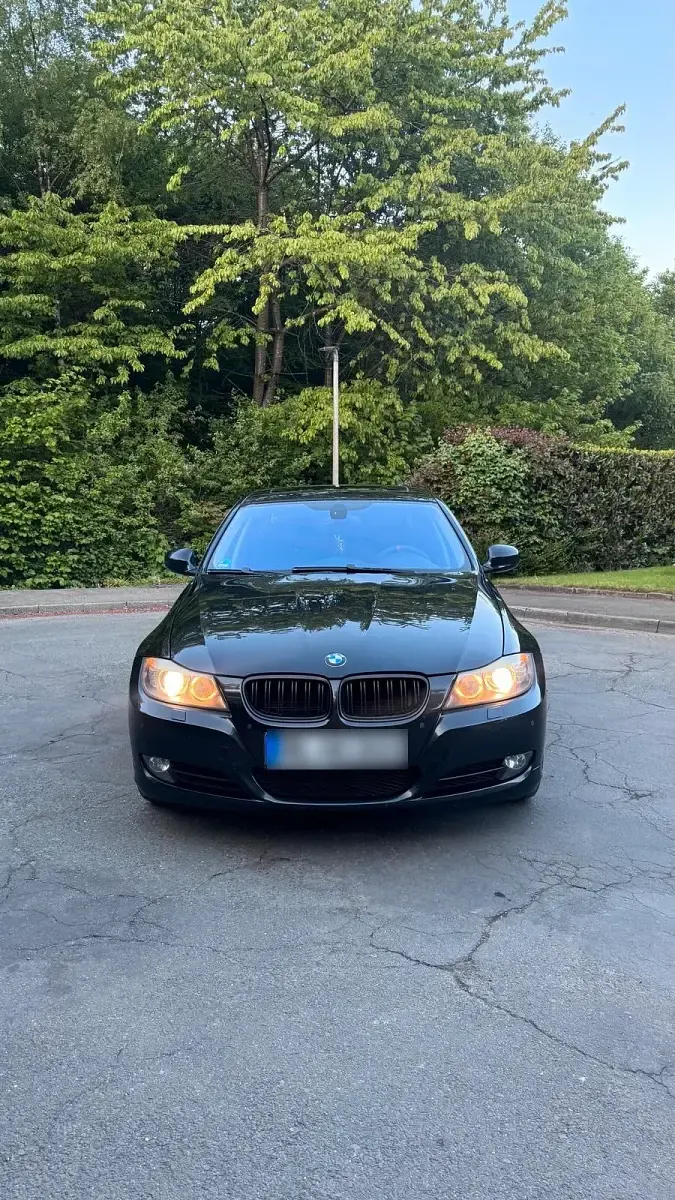 Gebraucht BMW 330 245 PS (180 kW) 2009 Schwarz Limousine