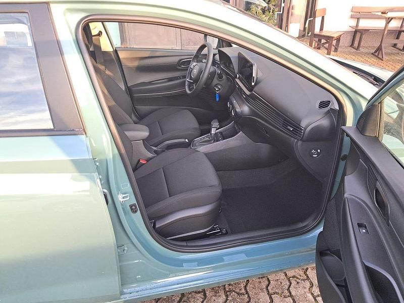 Neu Hyundai i20 90 PS (66 kW) 2026 Grün Kleinwagen