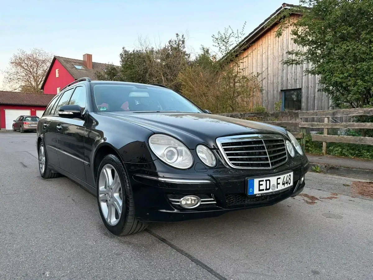 Second-hand Mercedes E200 184 CP (135 kW) 2007 Negru Break