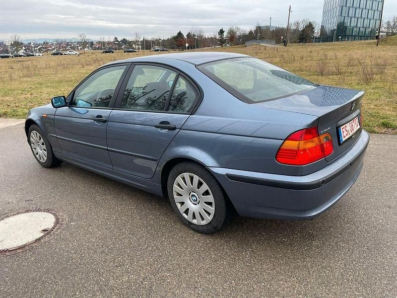 Gebraucht BMW 320 150 PS (110 kW) 2003 Blau Limousine