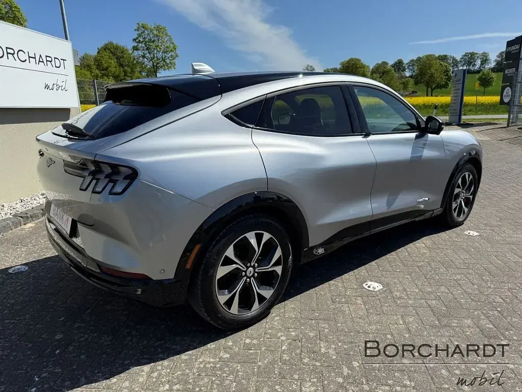 Usata Ford Mustang Mach-E Premium 258 kW (351 CV) 2022 Argento SUV