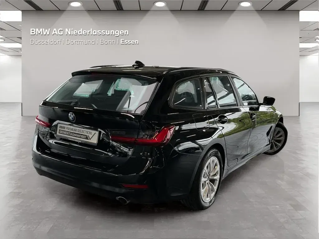 Gebraucht BMW 318 Sport Line 150 PS (110 kW) 2022 Schwarz Kombi