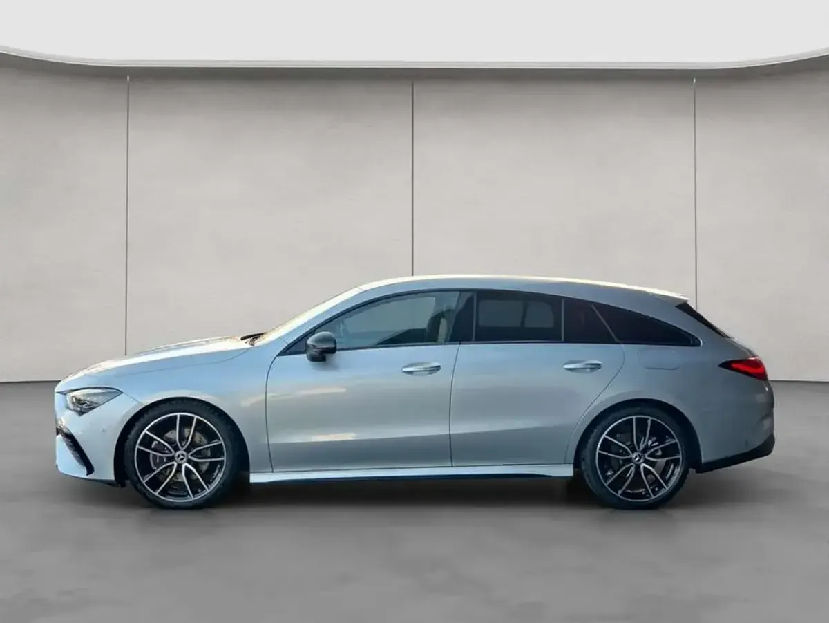 Gebraucht Mercedes CLA200 163 PS (119 kW) 2026 Metalliclack hightechsilber Kombi