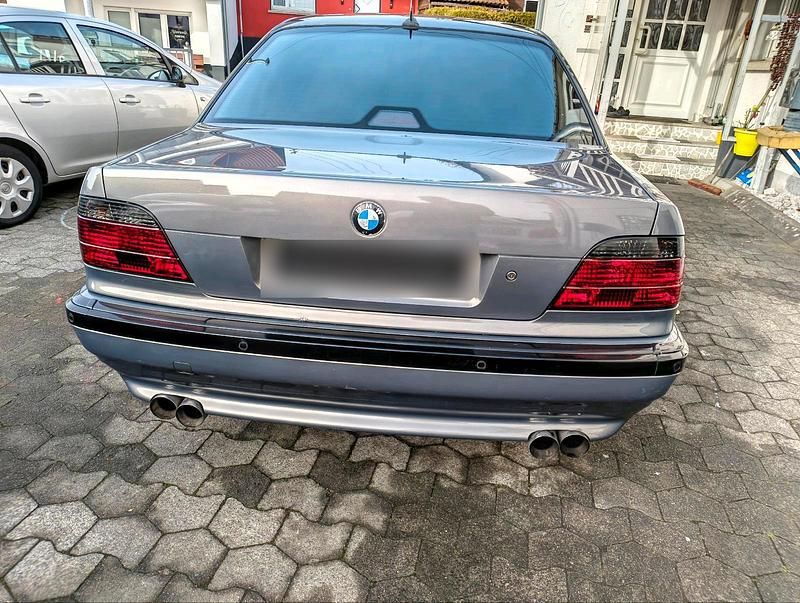 Gebraucht BMW 740 286 PS (210 kW) 2002 Grau Limousine