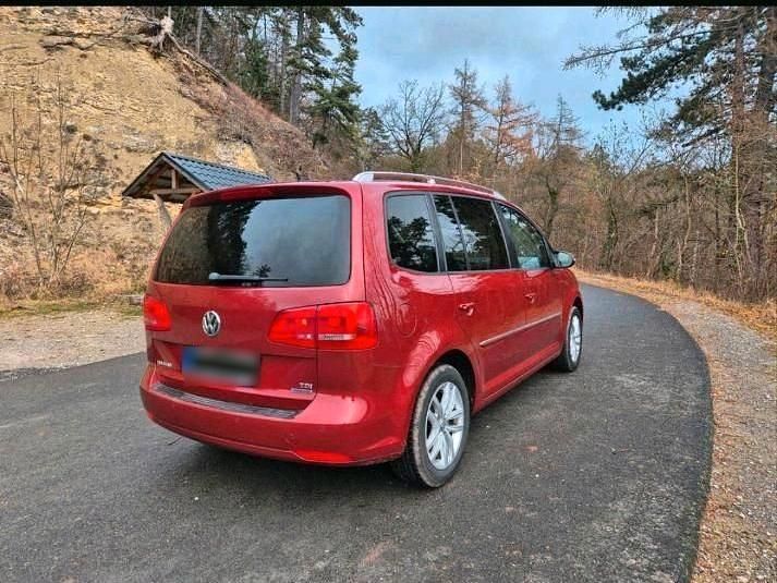 Gebraucht VW Touran 105 PS (77 kW) 2012 Rot Van / Kleinbus