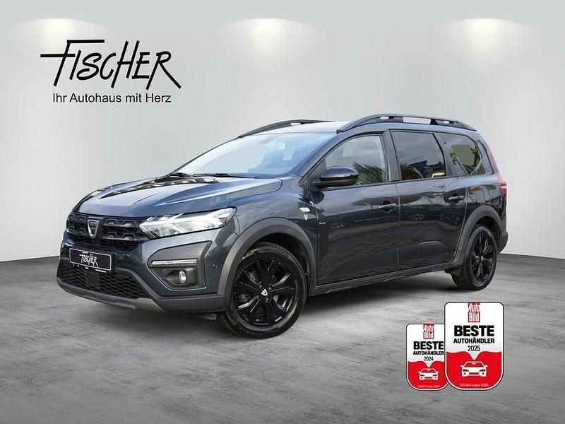 Grau Gebraucht 2022 Dacia Jogger Extreme Van / Kleinbus | 16.980 € (Teuer) - Bild 1/4