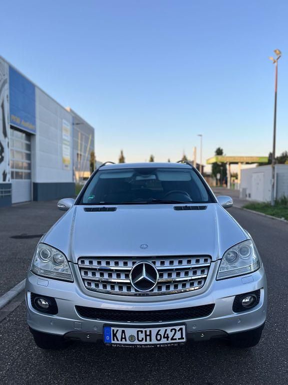 Silber Gebraucht 2005 Mercedes ML350 SUV | 8.000 € (Fairer Preis) - Bild 1/4