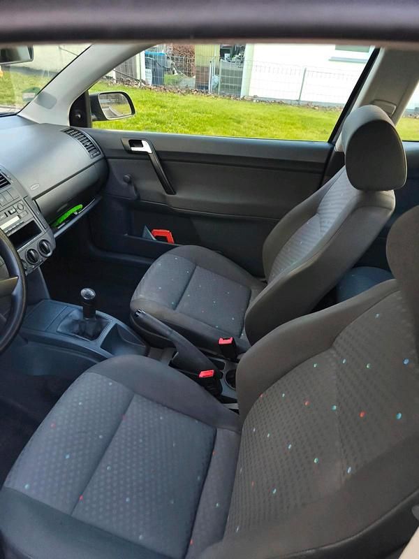 Gebraucht VW Polo 54 PS (39 kW) 2004 Blau Kleinwagen