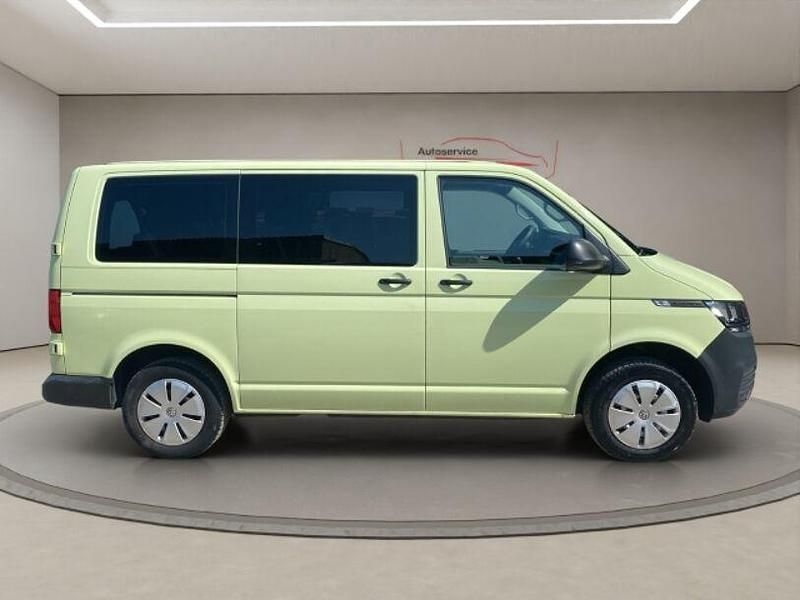 Gebraucht VW T6.1 110 PS (80 kW) 2021 Gruen Van