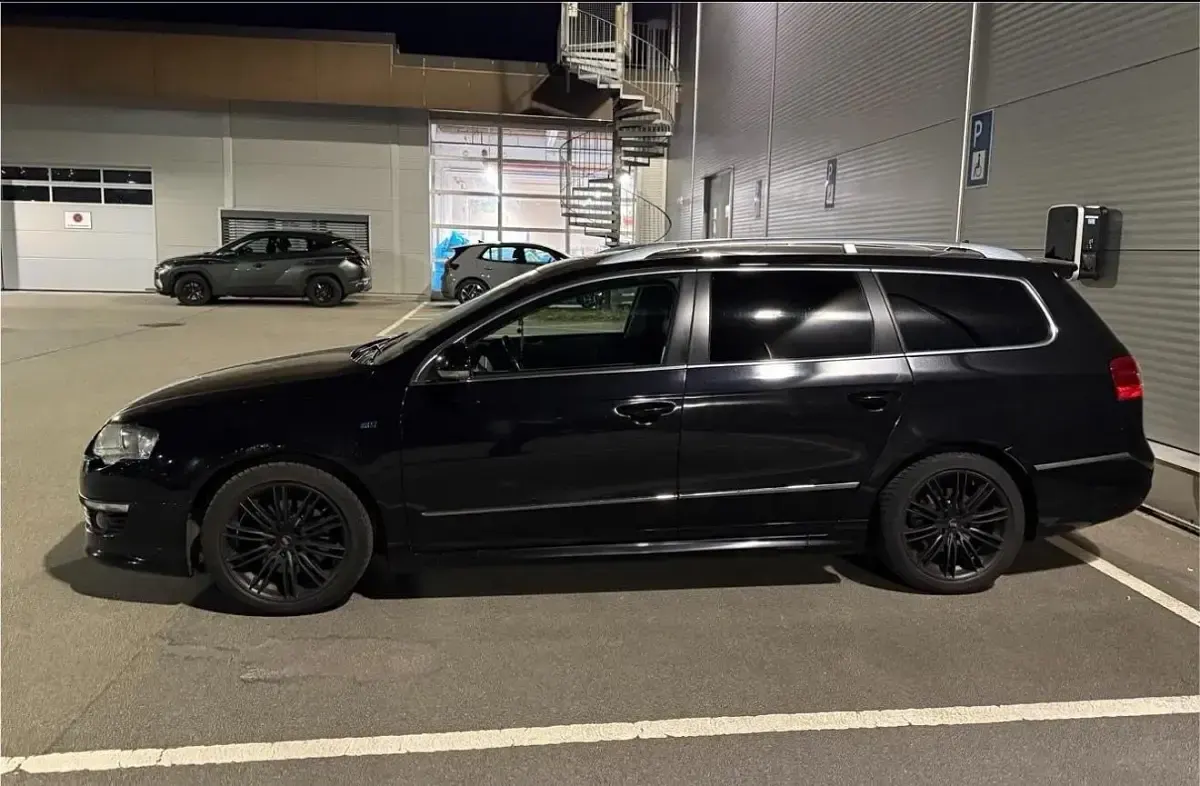 Gebraucht VW Passat R-line 170 PS (125 kW) 2010 Schwarz Kombi
