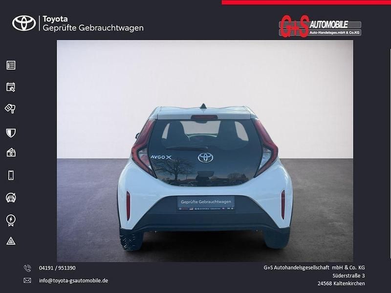 Gebraucht Toyota Aygo X X-play 72 PS (52 kW) 2022 Weiß SUV
