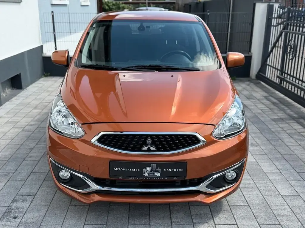 Gebraucht Mitsubishi Space Star Edition+ 80 PS (58 kW) 2016 Orange Kleinwagen