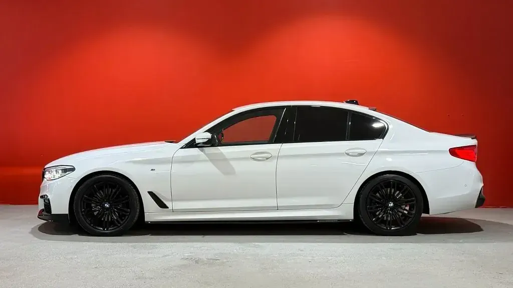 Gebraucht BMW 530 M Sport 265 PS (194 kW) 2017 Weiß Limousine