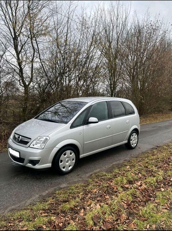 Gebraucht Opel Meriva Selection 90 PS (66 kW) 2010 Silber Van / Kleinbus
