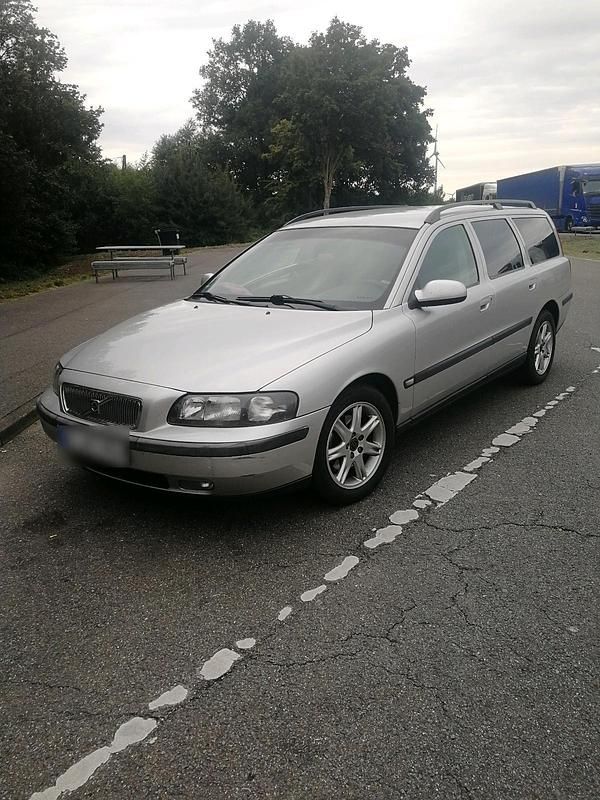 Gebraucht Volvo V70 140 PS (102 kW) 2001 Silber Kombi