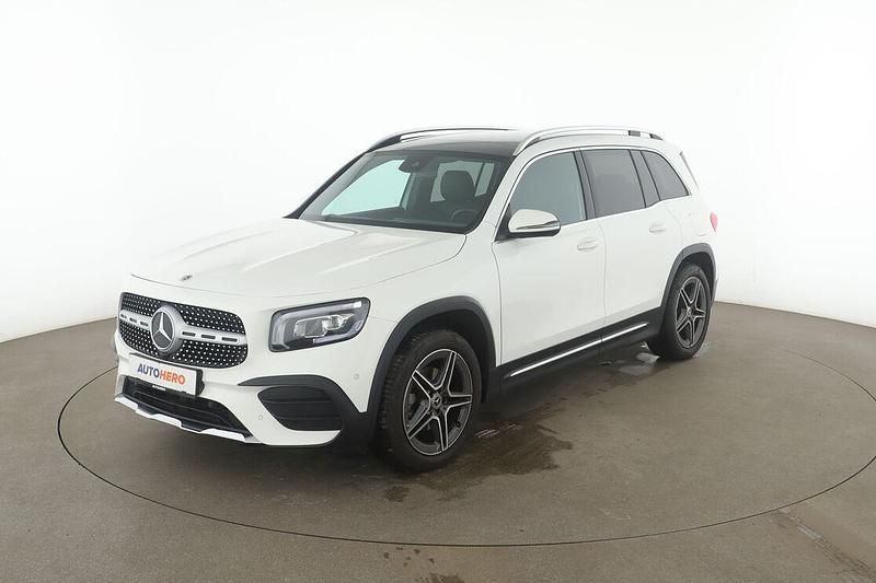Weiß Gebraucht 2023 Mercedes GLB200 AMG line SUV | 40.390 € (Teuer) - Bild 1/3