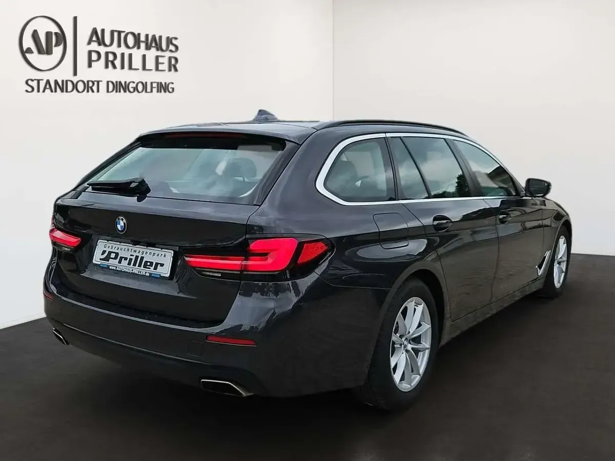 Gebraucht BMW 530 Sport Line 286 PS (210 kW) 2021 Sophistograu brillanteffekt me Kombi