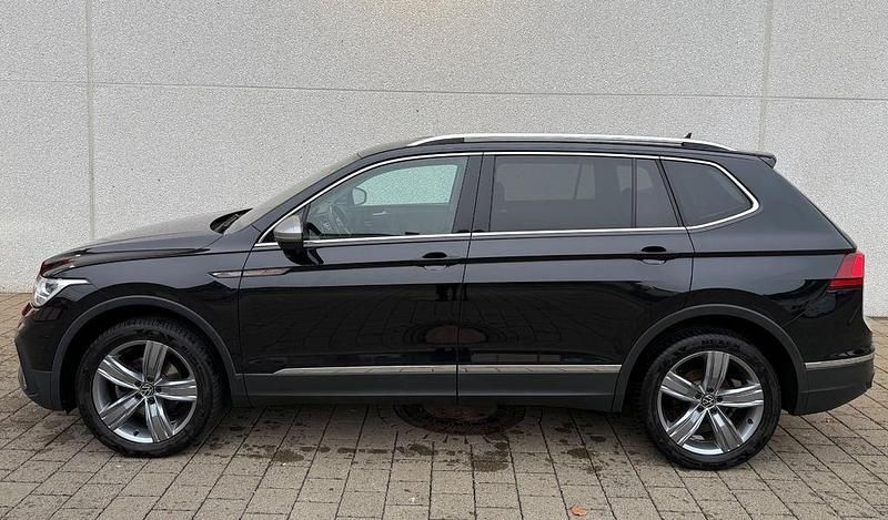 Gebraucht VW Tiguan Allspace Life 150 PS (110 kW) 2023 Schwarz SUV
