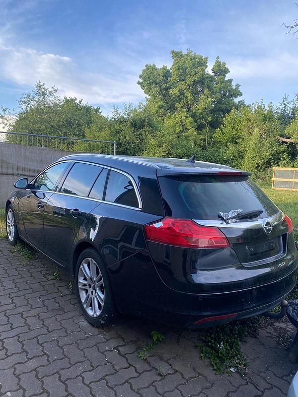 Schwarz Gebraucht 2011 Opel Insignia Kombi | 1.300 € (Superpreis) - Bild 1/4