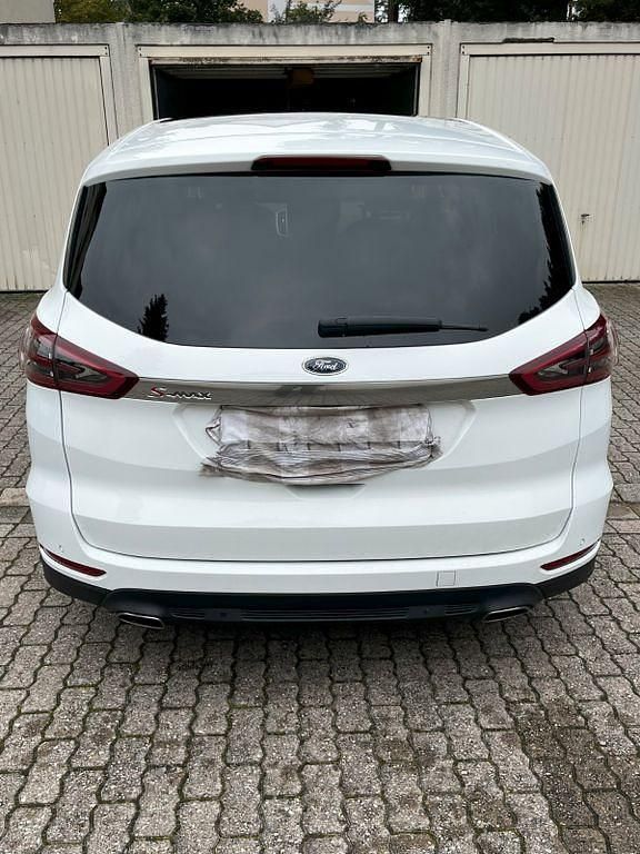 Gebraucht Ford S-MAX Business Edition 179 PS (131 kW) 2017 Weiß Van / Kleinbus