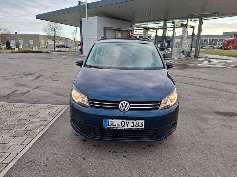 Blau Gebraucht 2010 VW Touran Trendline Van / Kleinbus | 3.500 € (Guter Preis) - Bild 1/4