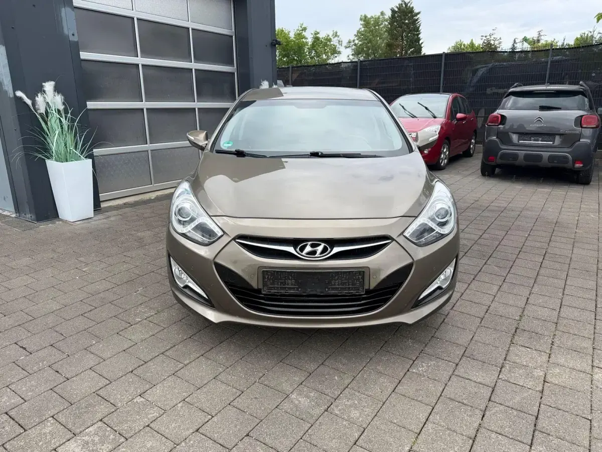 Gebraucht Hyundai i40 Style 136 PS (100 kW) 2014 Beige Limousine