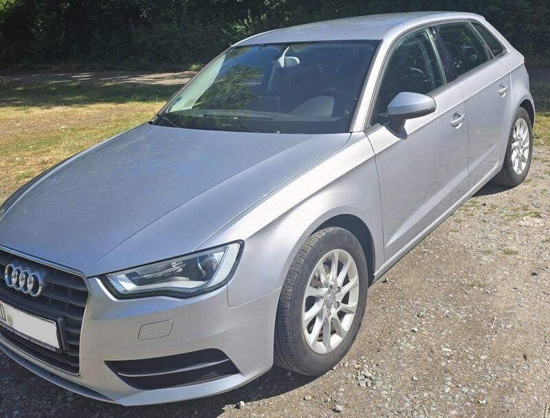Silber Gebraucht 2014 Audi A3 Sportback Limousine | 14.990 € (Fairer Preis) - Bild 1/4