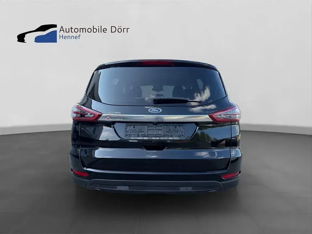 Gebraucht Ford S-MAX Titanium 165 PS (121 kW) 2019 Schwarz Van / Kleinbus