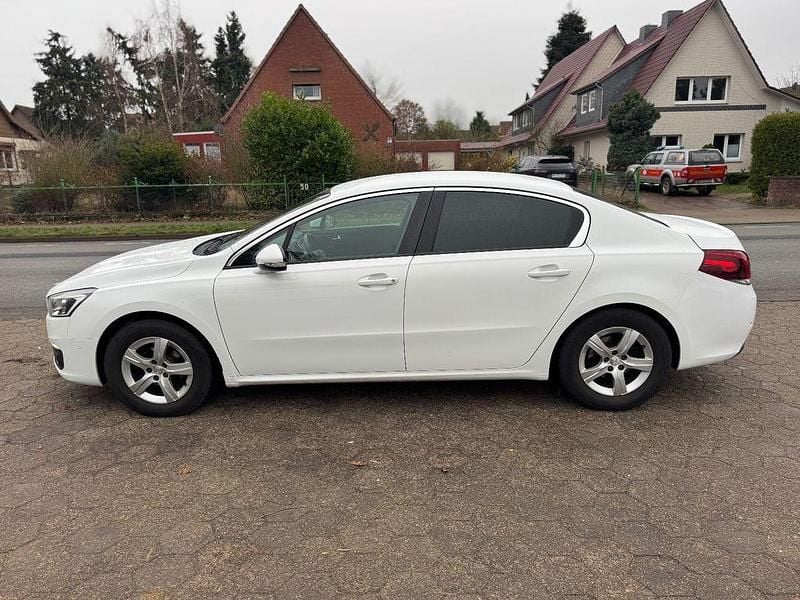 Gebraucht Peugeot 508 Active 120 PS (88 kW) 2016 Weiß Limousine