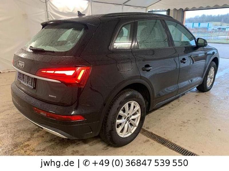 Second-hand Audi Q5 Sport 204 CP (150 kW) 2023 Negru SUV