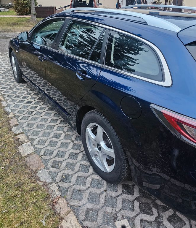 Blau Gebraucht 2011 Mazda 6 Center-Line Kombi | 3.190 € (Guter Preis) - Bild 1/4