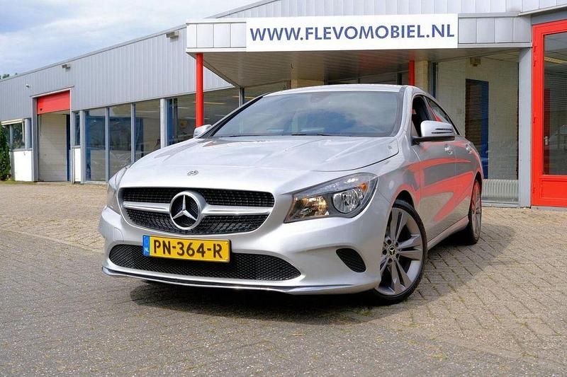 Grau Gebraucht 2017 Mercedes CLA180 Business Limousine | 13.750 € (Fairer Preis) - Bild 1/4