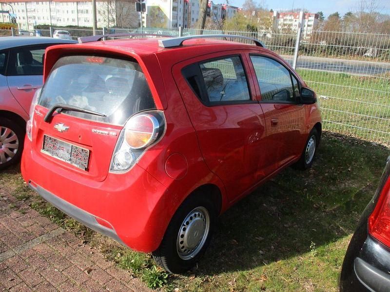 Gebraucht Chevrolet Spark 82 PS (60 kW) 2010 Rot Kleinwagen